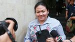 Dilaporkan Atas Kasus Penipuan, Putri Nia Daniati Tetap Tersenyum