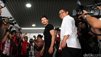 Durov bertemu dengan Menkominfo ketika itu, Rudiantara. Blokir Telegram akhirnya dibuka karena Durov menyanggupi blokir konten berbahaya. Foto: Ari Saputra