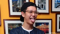 Ternyata dalam hal pasangan, Brandon mengaku tak mengutamakan bentuk fisik. Sifat terpenting pasangan baginya adalah sayang kepada keluarga. Pool/Ismail/detikFoto.