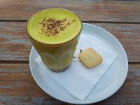 Beau: Gurihnya <i>Croque Monsieur</i> Berpadu <i>Turmeric Latte</i> untuk <i>Brunch</i>