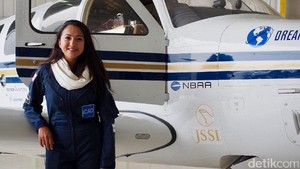 Pilot Cantik Afghanistan