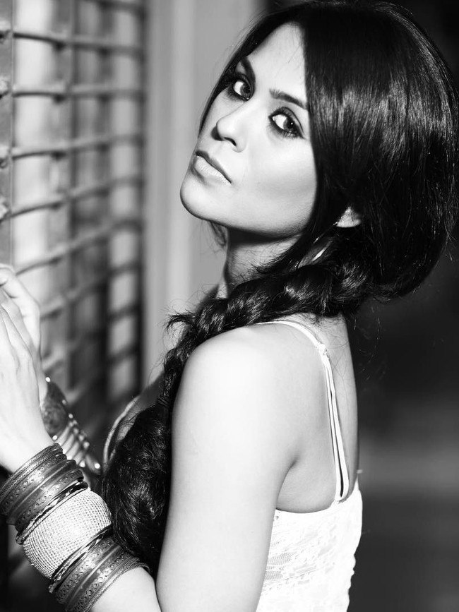 Selain tampil cantik dengan warna kulit coklatnya, Sana juga memiliki tubuh ramping dan seksi. Foto: Dok. Instagram