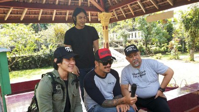 Rutin, Cast Warkop DKI Reborn Ziarah ke Makam Dono dan Kasino