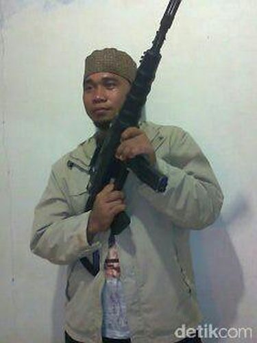 Akbar, pedagang asongan yang ditangkap karena diduga terkait ISIS.