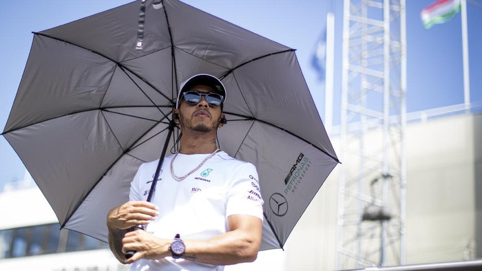 Jeda Musim Datang di Waktu yang Pas bagi Hamilton