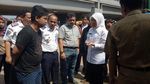 Foto: Crane dan Landasan LRT yang Timpa Rumah di Palembang