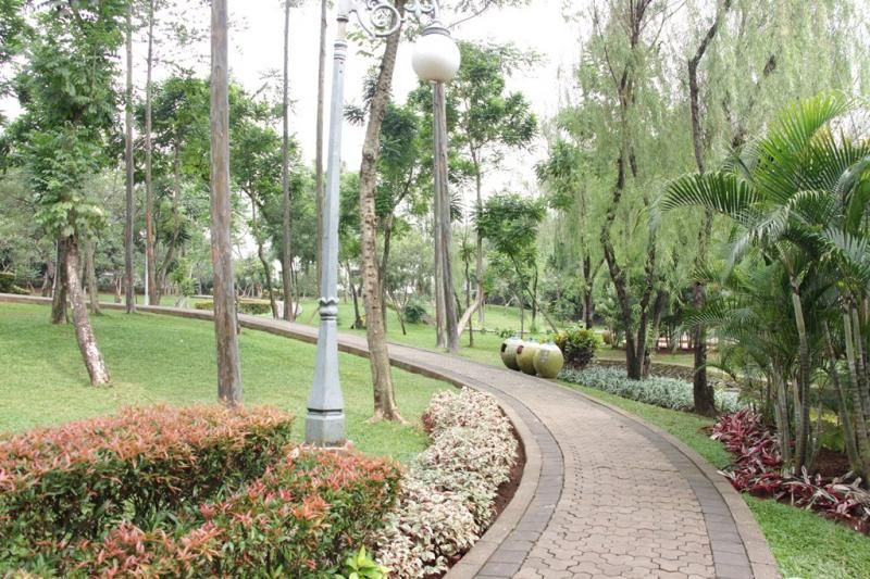 Taman Spathodea di Jakarta