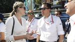 Aksi Kate Upton di Trek Balap Mobil Listrik