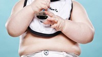 Bayi juga bisa mengeluarkan eskpresi berpikir loh. Seperti bayi laki-laki ini yang berusaha memahami rasa asam lemon. (Foto: David Wile)
