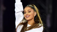 Ariana Grande adalah salah satu musisi yang lagu-lagunya hits secara bersamaan. Foto: Getty Images