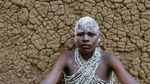 Foto : Prosesi Ritual Sunat Laki-laki di Kenya