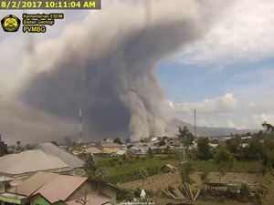 Aktivitas Meningkat, Gunung Sinabung Luncurkan Awan Panas 16 Kali