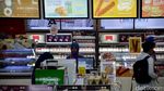 Foto: Begini Suasana Indomaret Usai Laba Bersihnya Anjlok