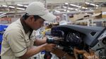 Melihat Proses Perakitan BMW Seri 5 di Sunter