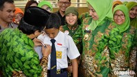 Akibatnya, kesempatan bagi masyarakat Jember untuk mengabdi sebagai PNS menjadi hilang. Dan ini juga berdampak bagi kehidupan kesejahteraan masyarakat. Yakub Mulyono/detikcom