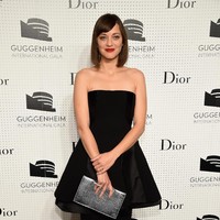 Marion Cotillard saat menghadiri Pre-Party Gala Guggenheim Internasional pada tanggal 5 November 2014 di New York City. (Foto by Dimitrios Kambouris / Getty Images)