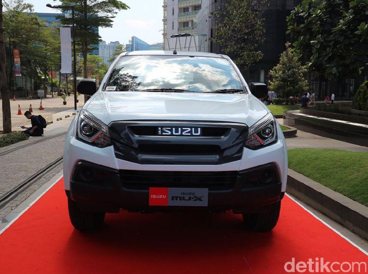 Isuzu mu-X Punya Tampang Baru