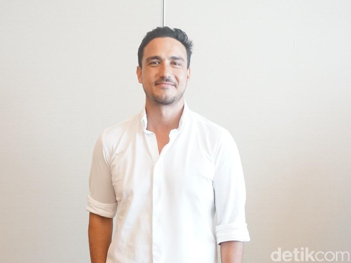 Hamish Daud Hamish Daud