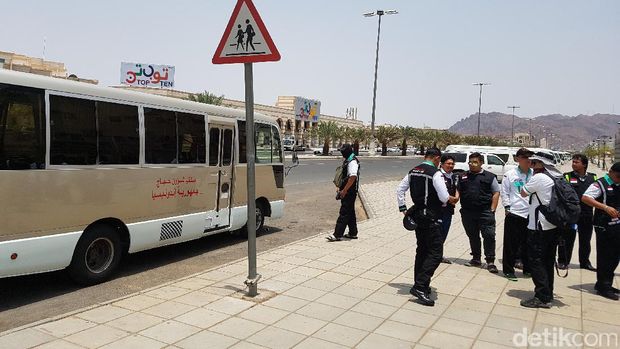 Model bus yang nanti digunakan sebagai penjemputan calhaj dari hotel ke Masjid Nabawi dan sebaliknya.