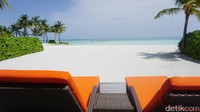 Kalau yang ini adalah pantai di depan kamar di Club Med Finolhu Maldives. Serasa pantai privat! (Afif/detikTravel)