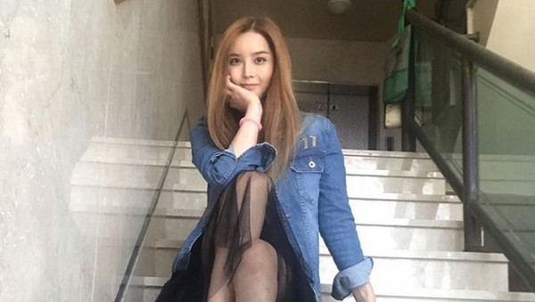 Harisu, Aktris Transgender Korea yang kerap di-Bully