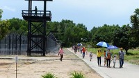 Setiap tahunnya, penjara ini dikunjungi oleh turis dari berbagai belahan dunia. Para mantan tahanan pun dikabarkan sering mengunjungi penjara ini (phuquocprison.org)