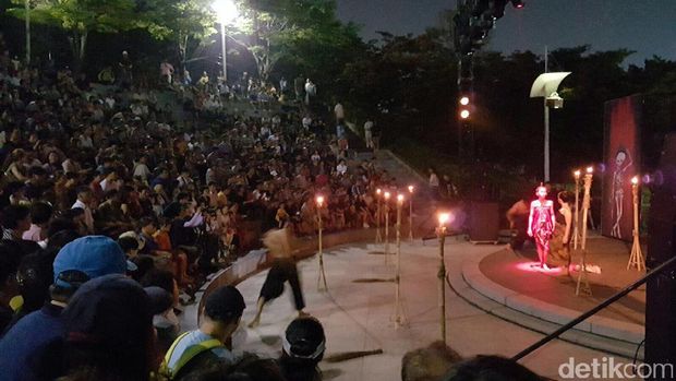 Hantu Kuntilanak Takuti Publik Korea