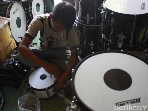 100+ Gambar Alat Musik Drumband Paling Keren 100+ Gambar Alat Musik Drumband Paling Keren