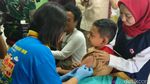 Antusiasme Anak Sambut Bulan Imunisasi: Jatuh-jatuhan di Depan Menkes