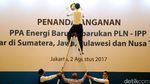 Dukung Energi Terbarukan, PLN Teken 53 Kontrak Jual Beli Listrik