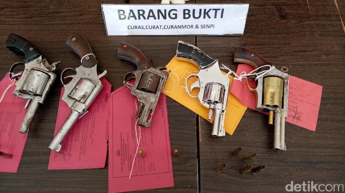 Kerap Pamer Pistol, Warga Aceh Timur Ditangkap
