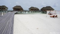 Kamar Overwater di Club Med Kani Maldives. Dari pantainya saja, menarik buat difoto-foto (Afif/detikTravel)