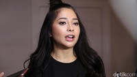 Aktris berusia 23 tahun itupun tampak antusias menceritakan pengalaman membintangi film horor pertamanya.