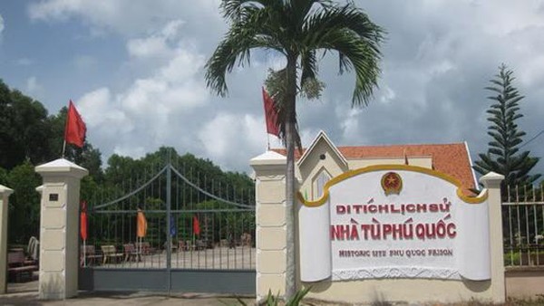 Phu Quoc Prison atau Penjara Phu Quoc merupakan rumah tahanan yang dibangun oleh penjajah Prancis. Rutan ini berada di Pulau Phu Qouc, selatan Vietnam  (phuquocprison.org)
