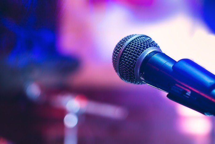 ilustrasi microphone