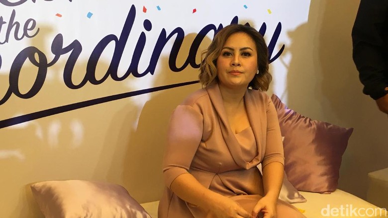 Produksi ASI Cynthia Lamusu Lebih Lancar Setelah Suami Lakukan Ini