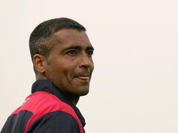 6. Romario dinilai amat cerdas di dalam kotak penalti. Thiago Silva pun menyebutnya pemain paling mematikan di kotak penalti. (Foto: Mark Kolbe/Getty Images)