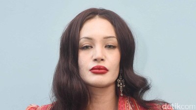 Kenalkan Eufrasia Vieira, Perempuan yang Disebut Mirip Angelina Jolie