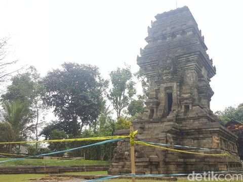 Candi Kidal Malang dipolice line usai diseruduk mobil