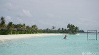 Jangan lewatkan juga main paddle board di Club Med Kani Maldives dan Club Med Finolhu Maldives (Afif/detikTravel)