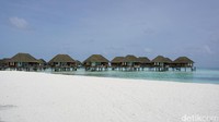 Inilah pantai di Club Med Kani Maldives. Pasirnya putih nan halus (Afif/detikTravel)