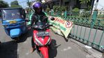 Angkot dan Ojek Bandel di Pinggir Jalan Dukuh Atas dan Manggarai
