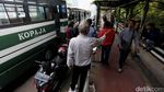 Angkot dan Ojek Bandel di Pinggir Jalan Dukuh Atas dan Manggarai