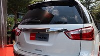 Bisa (dimodif tampilan baru) tapi mahal engine hood diganti jadi totally change tampilan depan dan belakang beda, kata COO Astra Isuzu, Harry Kamora di Bluegrass kawasan Epicentrum Kuningan, Jakarta, Rabu (2/8/2017).  Foto: Dina Rayanti