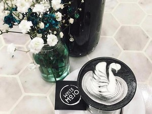 Kegemaran Minum Black Latte yang Unik Kini Sampai Melbourne