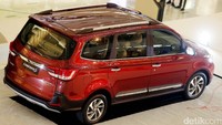 Wuling Confero hadir dengan tiga pilihan. Adapun ketiga pilihan itu antara lain Wuling Confero 1.5, Wuling Confero S 1.5 C, dan Wuling Confero S 1.5 L.