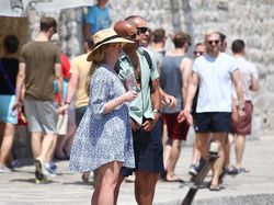 Penampakan Si Cantik Putri Steve Jobs Tampil Seksi