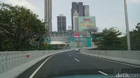 Suasana di atas Simpang Susun Semanggi