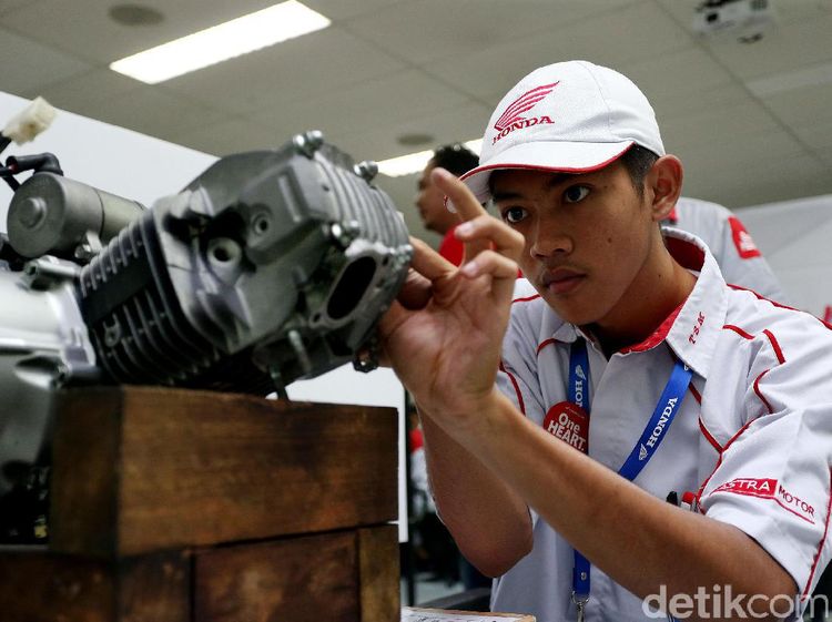 Honda Gelar Kompetisi Teknik Sepeda Motor