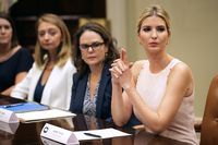 Elegan dan Berwibawa, Aksi Ivanka Trump Pimpin Rapat dengan Istri Tentara